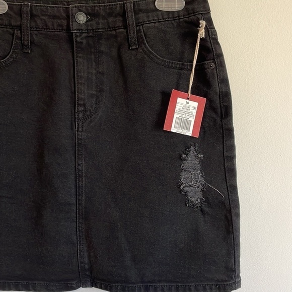 NWT Black Jean Skirt Distressed Mini 10/30 Faded Denim Cotton Holes Fray Mossimo - Picture 3 of 11